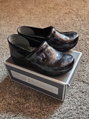 Dansko XP 2.0 Pewter Marbled Clogs